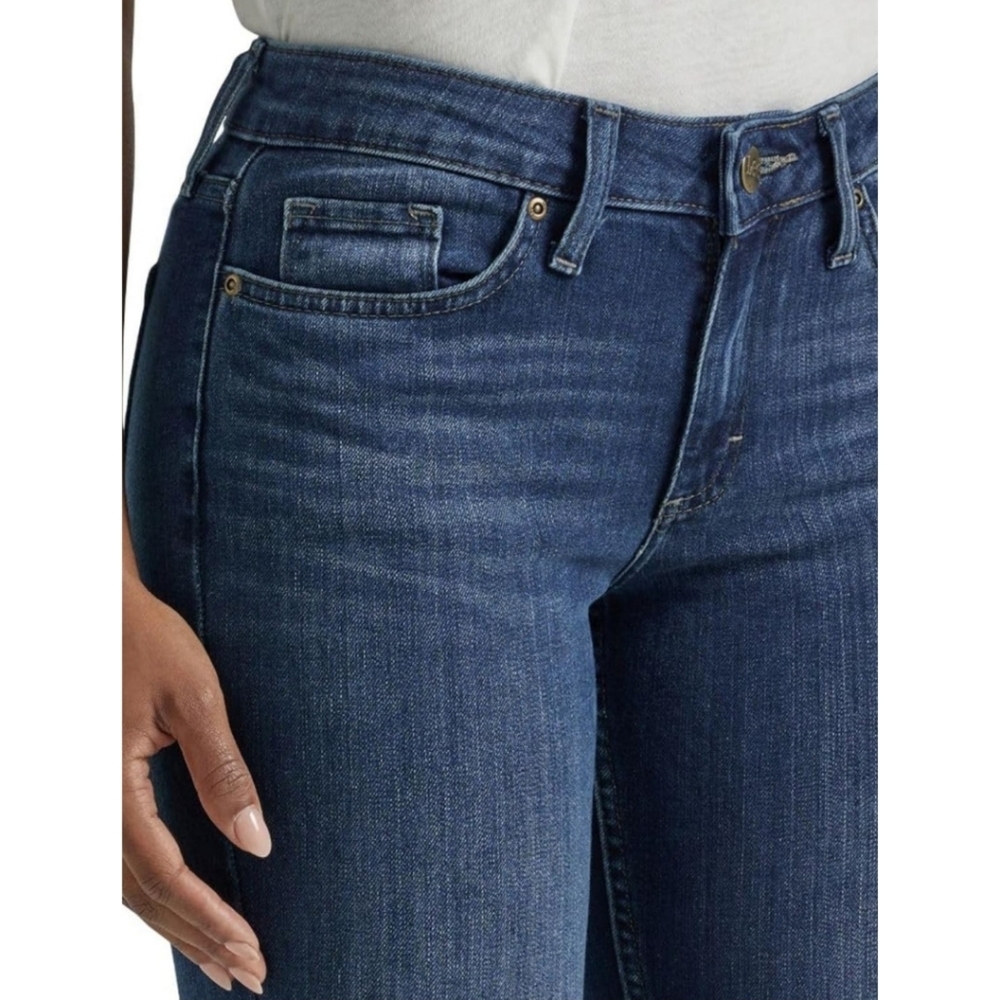 Lee Women's Legendary Mid Rise Bootcut Jean Plus Size 18 - Picture 2 of 6